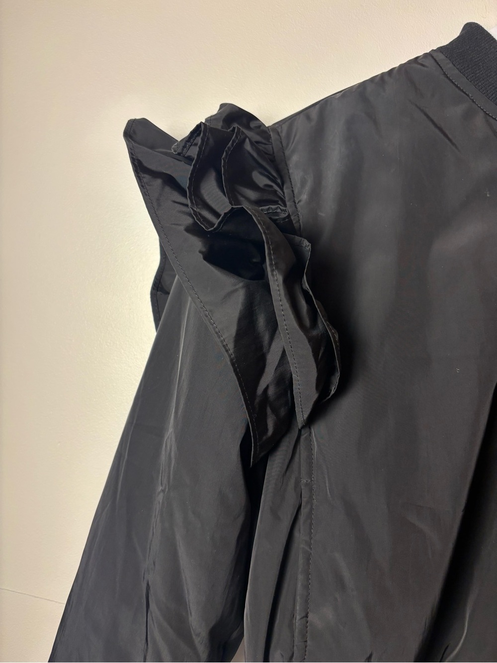 Shop Michelle Vintage Ruffle Shoulder Bomber Jacket - Black, size small - Picture 4 of 13